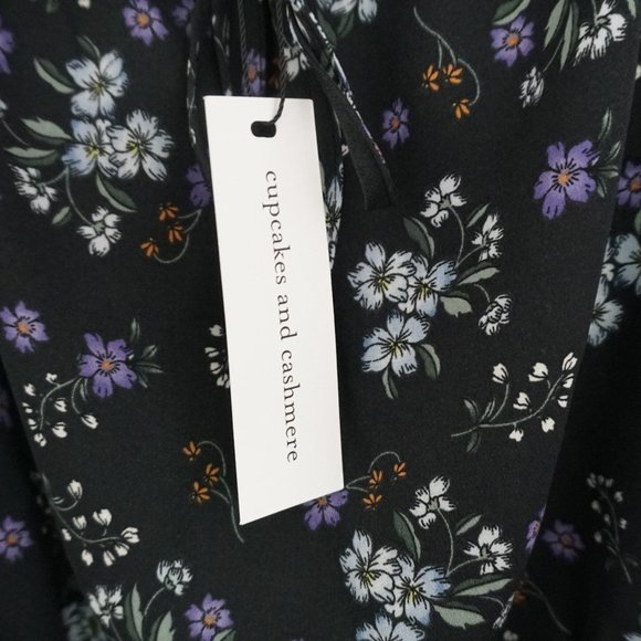 Cupcakes and Cashmere Floral Pattern Dress - Picture 4 of 5